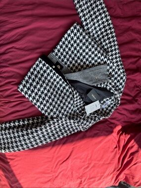 Stylish Houndstooth Bomber Jacket - Black & White